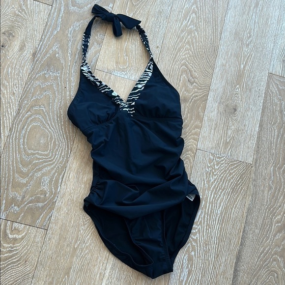 SPANX Other - SPANX Assets by Sara Blakey Swimsuit